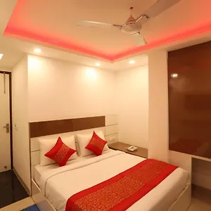 Majestic Park At Delhi Airport 4* New Delhi